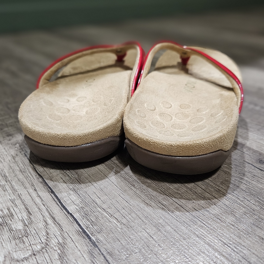 Vionic Mona Red Button Sandals Flip Flops - image 4